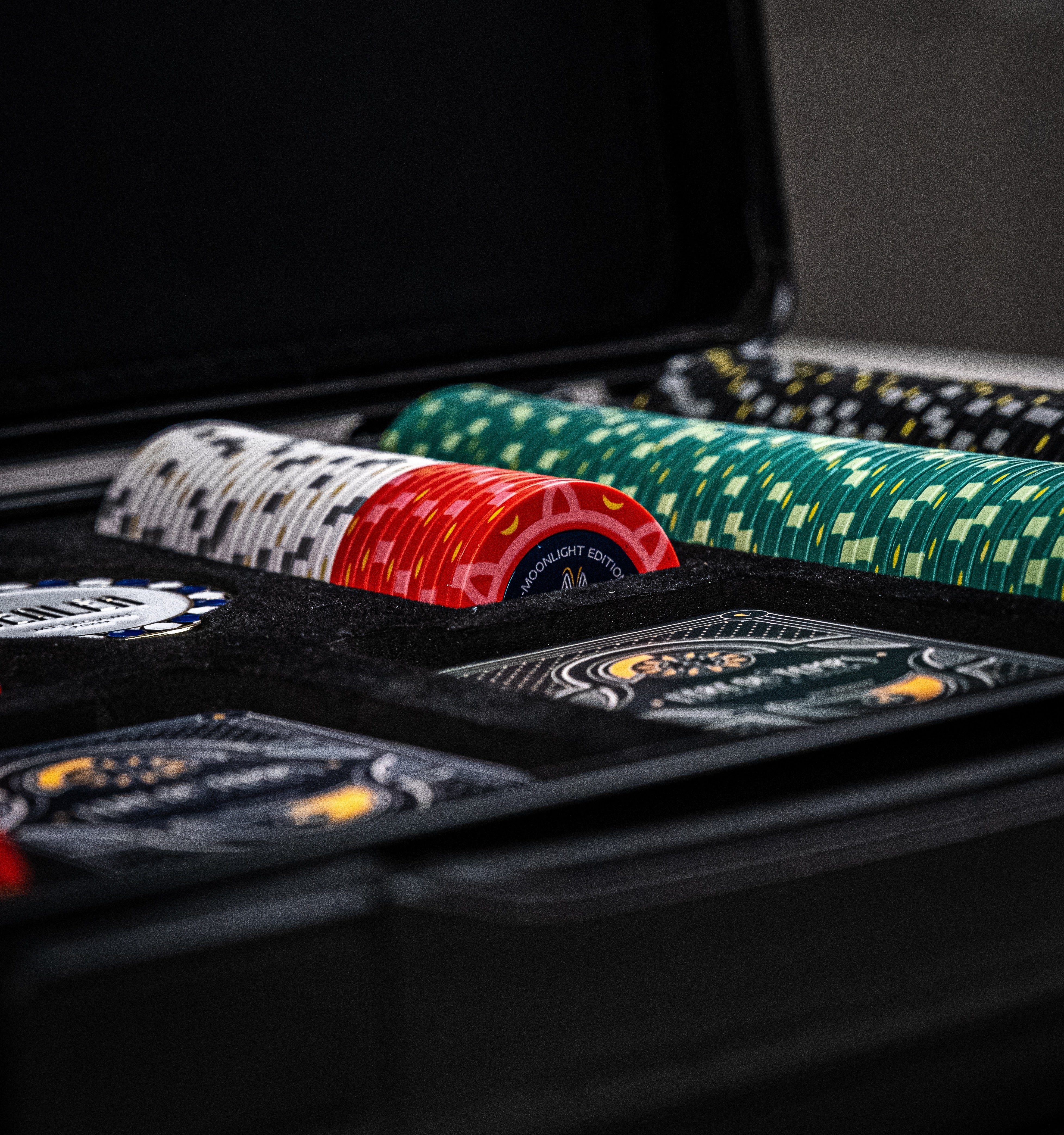 Poker Set 300 Clay Chips - Moonlight Edition