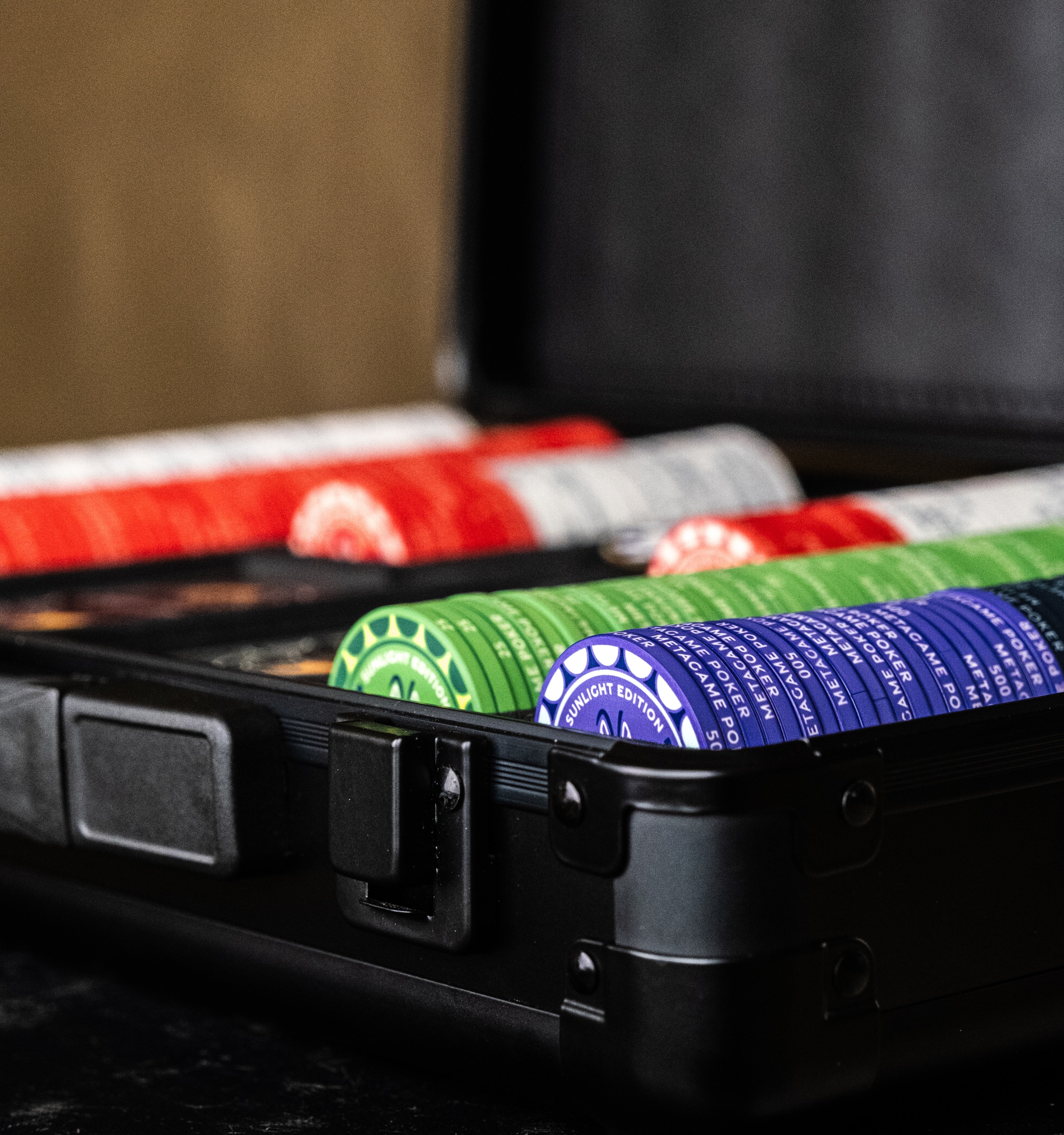 Mallette de poker noire avec jetons sunlight edition